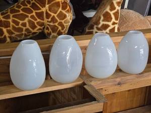 lot 403 image: Lot of (4) Handblown Art Glass Table Vases by Holmegaard 6 x 7 (white) (rounded triangle)