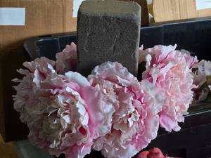 lot 429 image: Lot of (6) Silk Faux Flower Arrangements (pink)