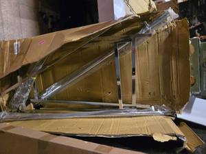 lot 528 image: Double Rail R-Rack with Z-Brace (in original packaging)