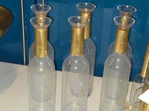 lot 544 image: Lot of (6) Glass Bottle Vase 3 12 x 14 12
