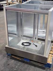 lot 267 image: Retail Glass Jewelry Display Case  Counter  Lighted 33 x 21 x 38