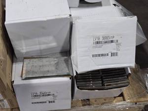 lot 285 image: Lot of (10 Boxes) 48.4-sq.ft. Lavaliere Antique Classic Mirror Tile 40-count ( 400 total items )