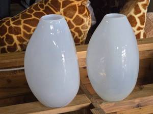 lot 393 image: Lot of (2) Glass Table Vases by Holmegaard 6 x 12 (white opaline) (tear drop)