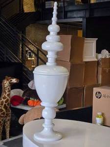 lot 466 image: Lot of (1) Resin Decorative Floor Vase 9 x 32 (white)