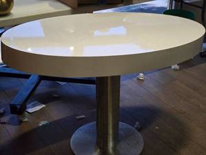 lot 526 image: Lot of (2) Display Table with Metal Base 47 x 25 12 x 29 12 (white) (oval)