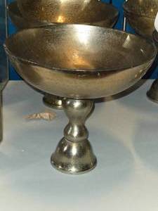 lot 541 image: Metal Pedestal Bowl  Compote Bowl  Vase 12 x 12