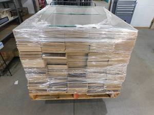 lot 21 image: Full Pallet of Laminate Flooring  Mohawk Brand