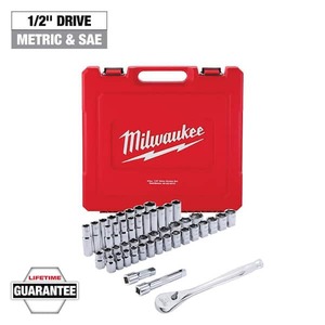 lot 81 image: Milwaukee 12 in. Drive SAEMetric Ratchet and Socket Mechanics Tool Set (47-Piece)
