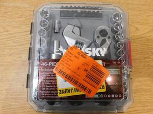 lot 55 image: Husky 14 in. and 38 in. Stubby Ratchet and Socket Set (46-Piece)