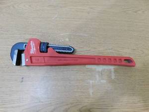 lot 56 image: Milwaukee 18 in. Steel Pipe Wrench