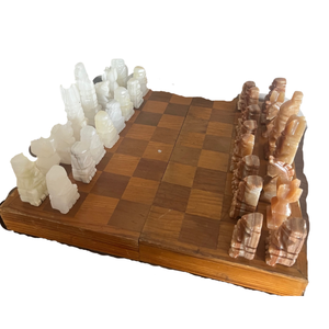 lot 11 image: Handcarved Onyx Chess Set