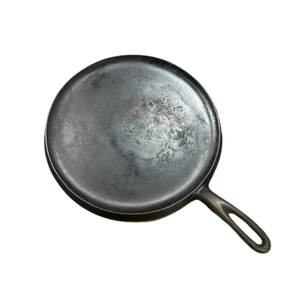 lot 5 image: Wagnor Ware Cast Iron Skillet