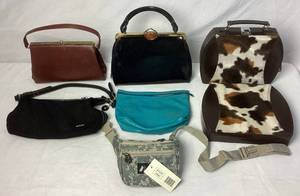 lot 20 image: Vintage Purse Assortment