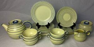 lot 6 image: SMF Schramberg Germany Majolika Dinnerware Set