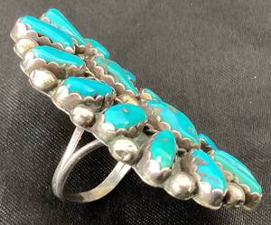 lot 54 image: Sterling Silver Turquoise Cluster Ring - Size 10.5