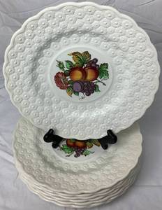 lot 18 image: Vintage Copeland Spode Alden Fruit and Flower Luncheon Plates - set of 8