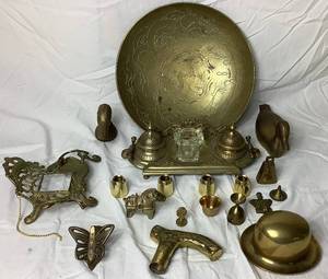 lot 30 image: Large Brass Collection - Many Different Pieces