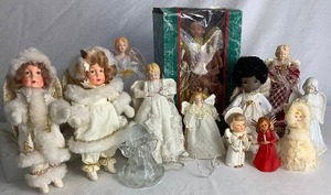 lot 60 image: Large Vintage Angel Assortment