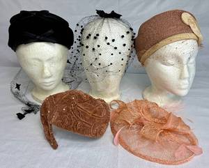 lot 98 image: Womens Vintage Hats and Facinators