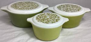 lot 83 image: Vintage Pyrex Verde Green Ovenware 473, 474, & 475 with Lids