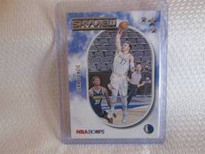 lot 30 image: 2021-22 NBA Hoops Luka Doncic SkyVi...