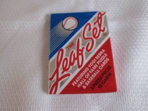 lot 34 image: 1990 Leaf Series 2 Baseball Pack...