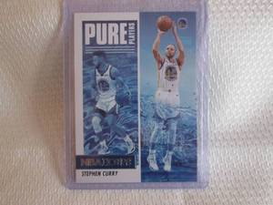 lot 45 image: 2021-22 NBA Hoops Stephen Curry Pur...
