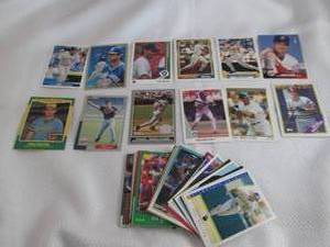 lot 122 image: 50 Assorted Paul Molitor Cards...