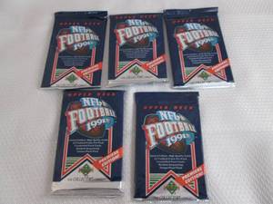 lot 148 image: 5- 1991 Upper Deck Football Packs...