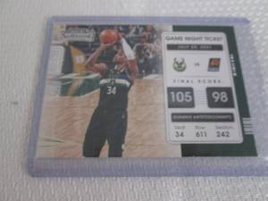 lot 172 image: 2021-22 Contenders Giannis Antetoko...