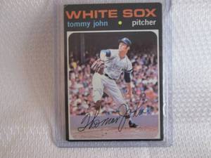 lot 207 image: 1971 Topps Tommy John Card...