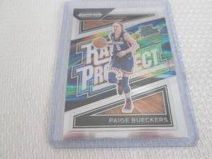 lot 312 image: 2024-25 Prizm Paige Bueckers Rookie...
