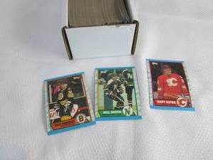 lot 339 image: Box Of 1989-90 Topps Hockey Cards...