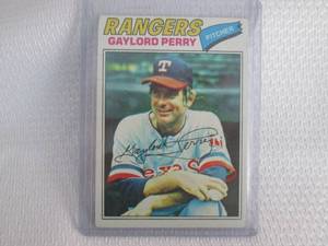lot 342 image: 1977 Topps Gaylord Perry Card...