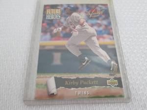 lot 358 image: 1993 Upper Deck Kirby Puckett Futur...
