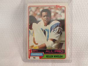 lot 395 image: 1981 Topps Kellen Winslow Rookie Ca...