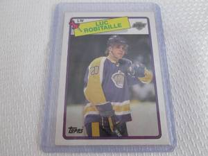 lot 451 image: 1988-89 Topps Luc Robitaille Card...