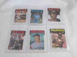 lot 464 image: Assorted 1986 Topps Baseball Cards...