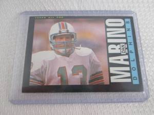 lot 473 image: 1985 Topps Dan Marino Card...