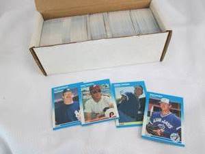 lot 499 image: Box of 1987 Fleer Baseball Cards...