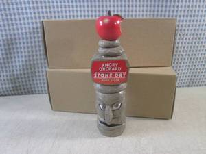 lot 17 image: (BSB) 2 Angry Orchard Stone Dry Har...