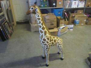 lot 19 image: (FS) Melissa & Doug Giant Giraffe P...