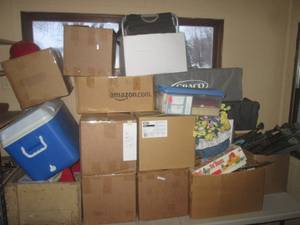 lot 101 image: (RMT) Assortment of Unclaimed Unsol...