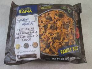 lot 147 image: (FRZ) Frozen Family Meal Kit Fettuc...