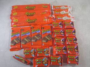 lot 193 image: (B-1) Assorted Reeses Candy Past Da...