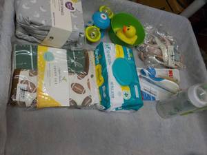 lot 13 image: Fitted Crib Sheets, Pampers Sensiti...