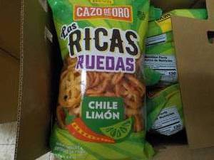 lot 26 image: 8 Bags Las Ricas Ruedas 3.5 oz Chil...