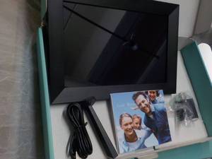 lot 130 image: Digital Picture Frame WIFI 10.1 Sm...