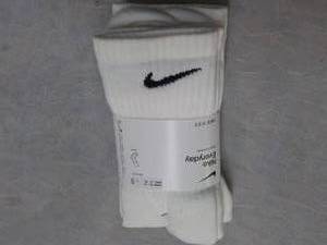 lot 139 image: 3 pair Nike Dri Fit Socks...