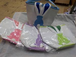 lot 151 image: 4 pc Cloth Easter Baskets...